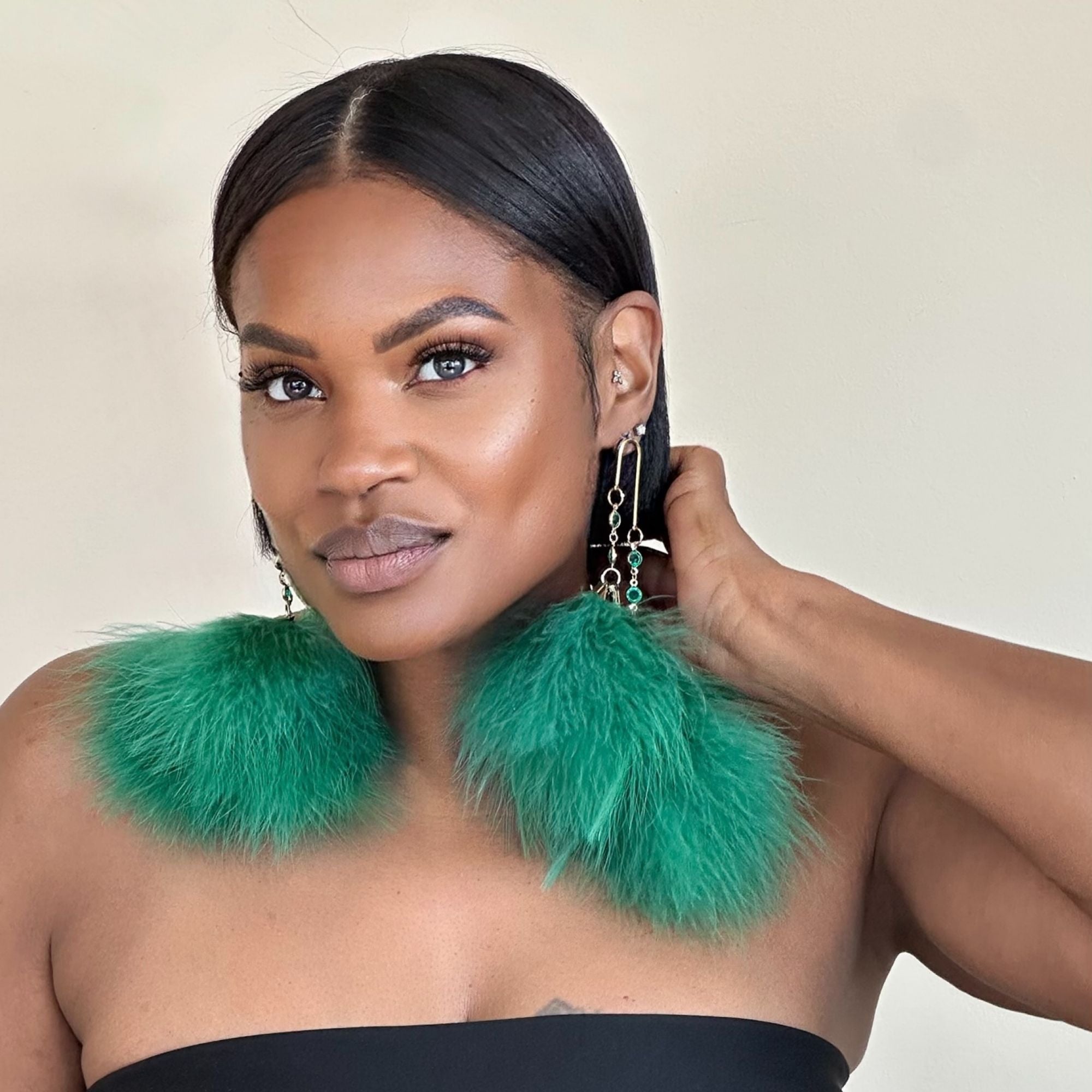 ELEGANCE GREEN - Green Feather Earrings