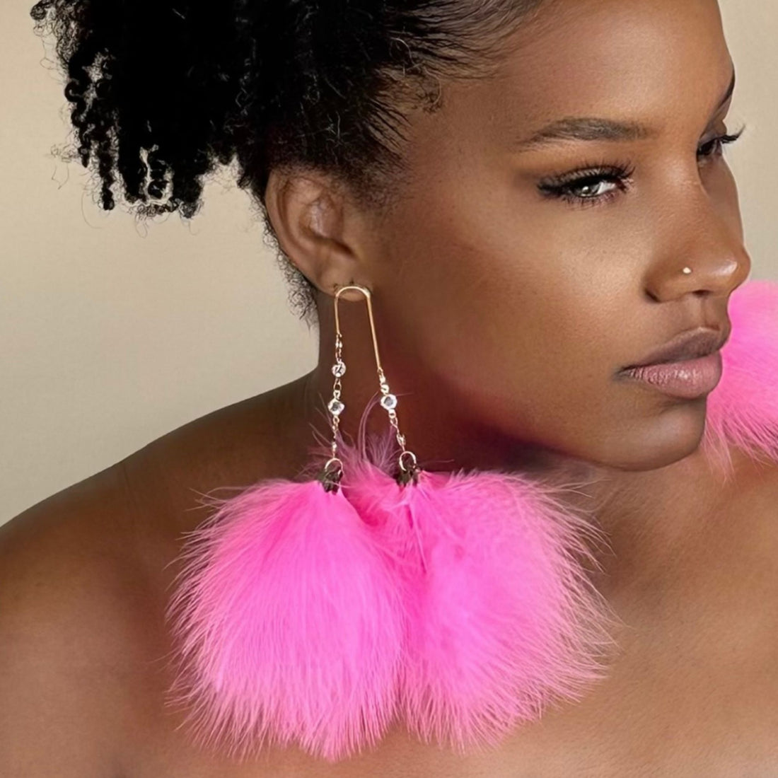 ELEGANCE HOT PINK - Green Feather Earrings