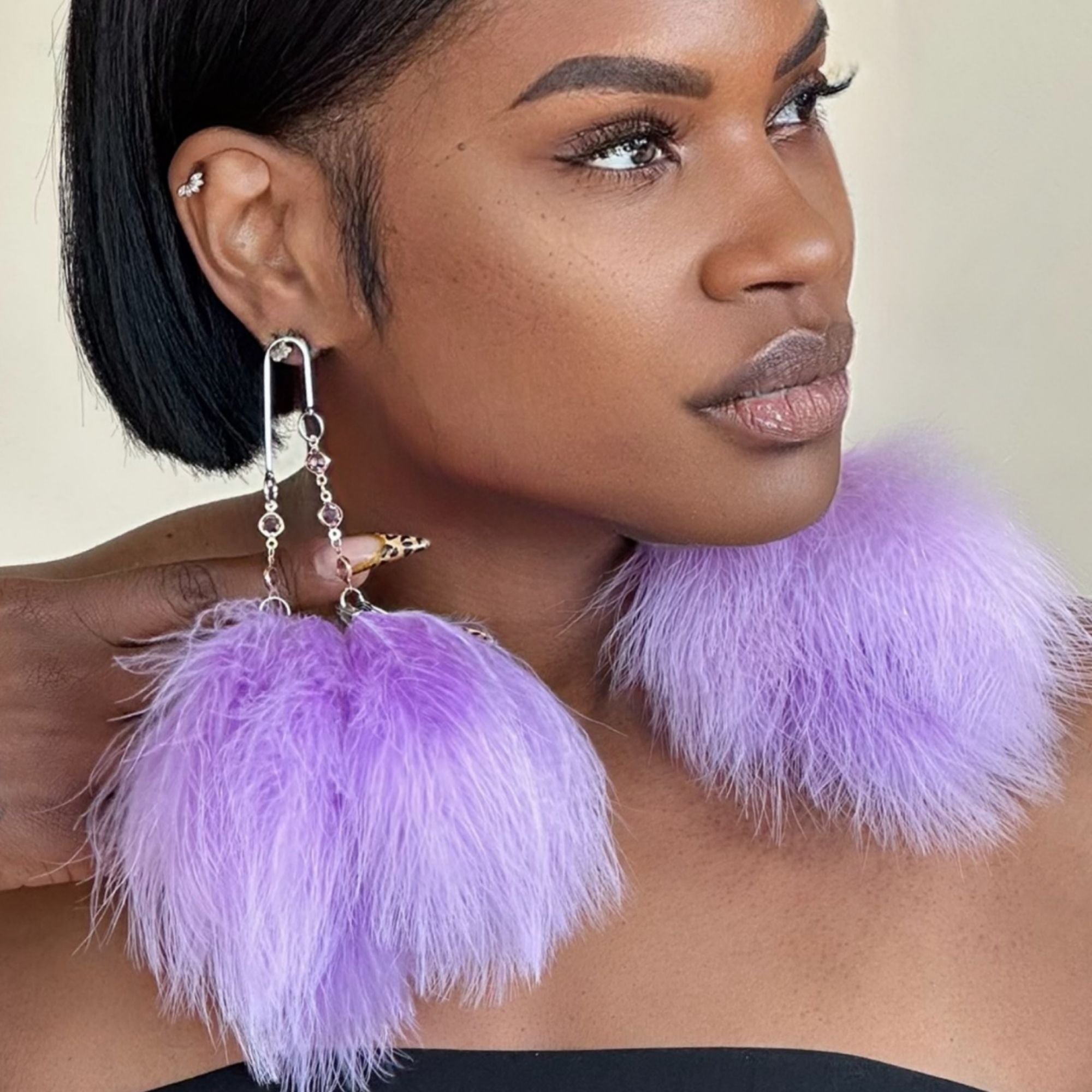 ELEGANCE LILAC - Lilac Feather Earrings