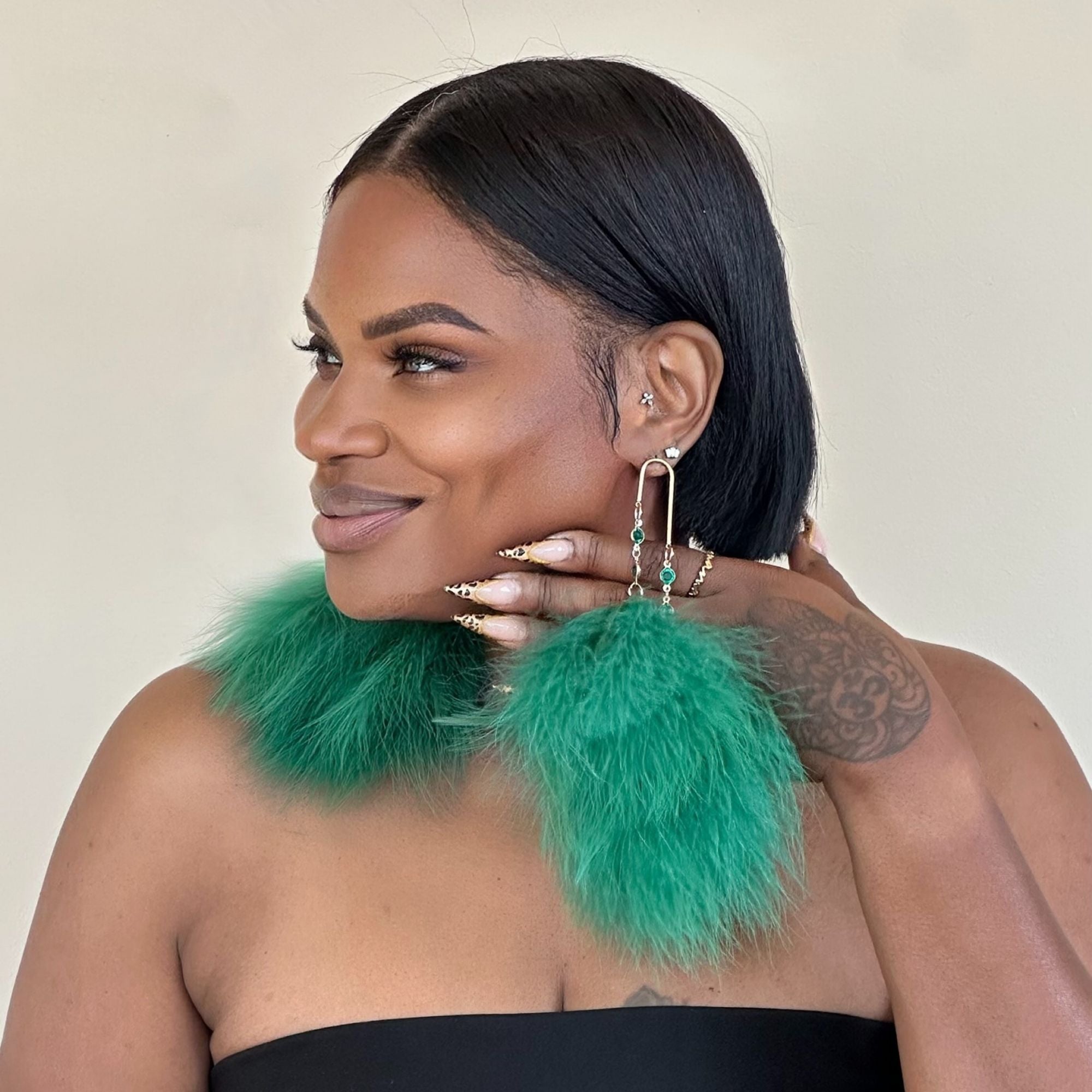 ELEGANCE GREEN - Green Feather Earrings