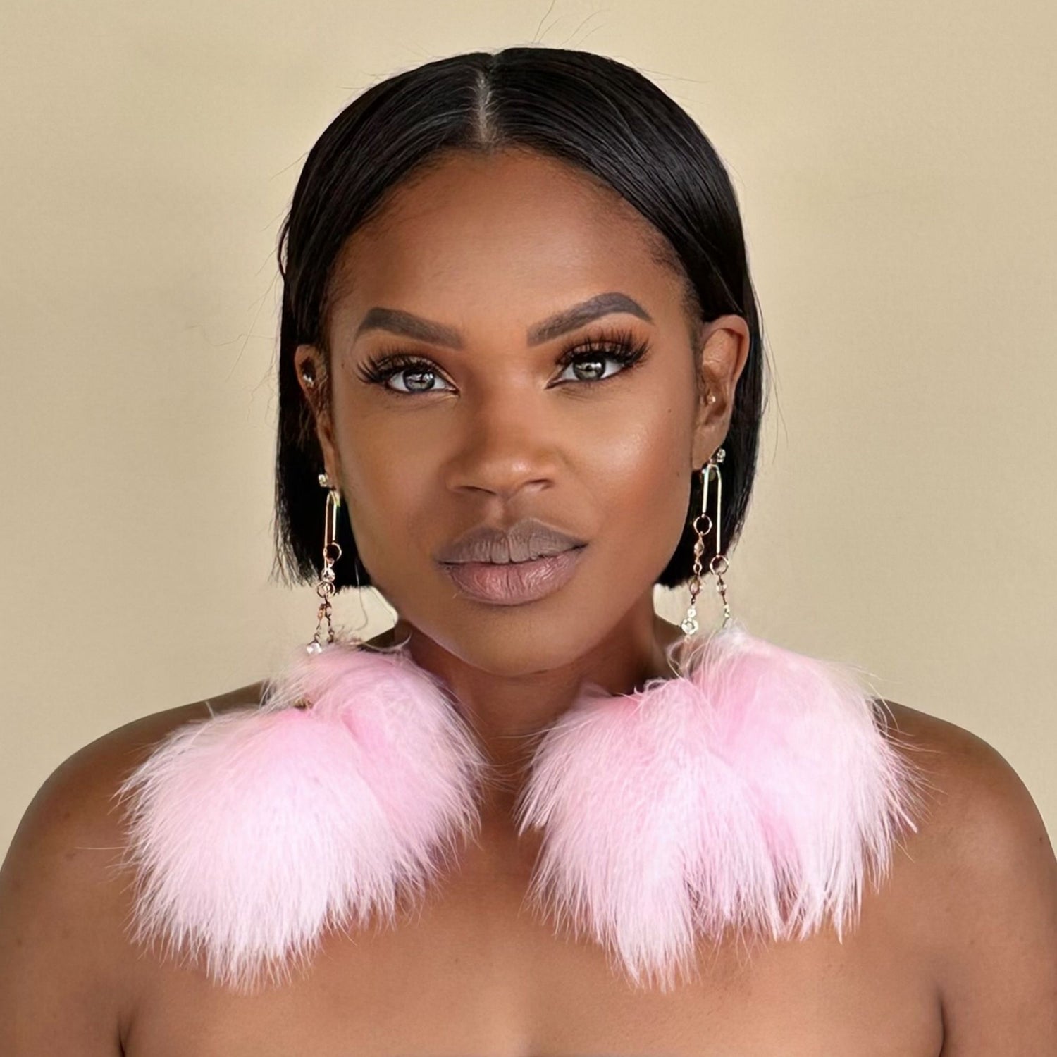 ELEGANCE SALMON - Salmon Pink Feather Earrings